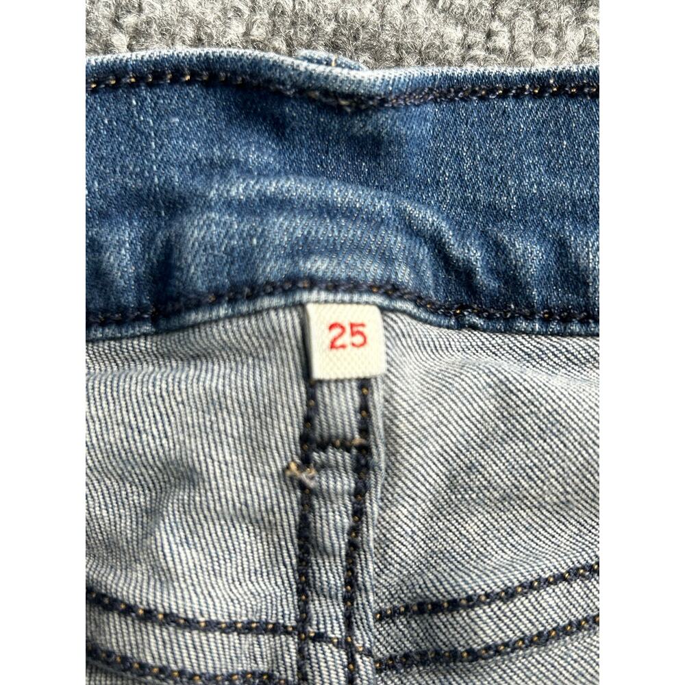 Levi's Women's Size 0 Dark Wash Cuffed Denim Jean Shorts Stretch - Picture 3 of 4
